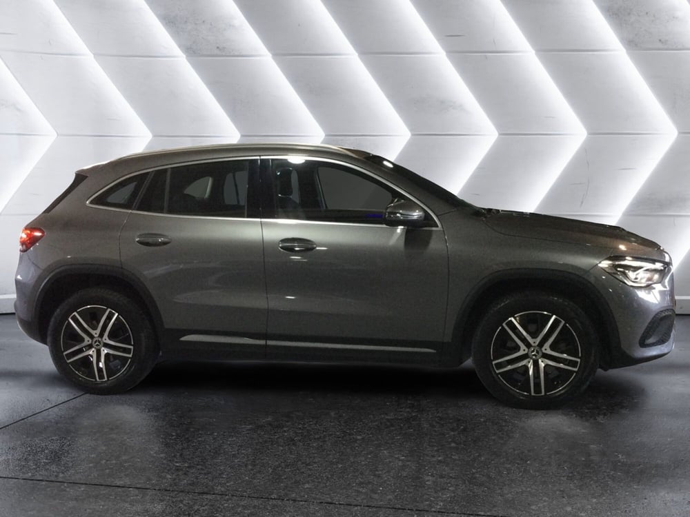 Mercedes-Benz GLA SUV usata a Caserta (4)