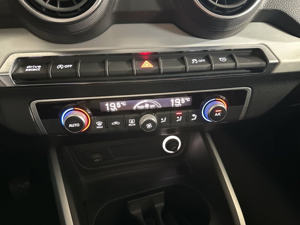 Audi Q2 usata a Napoli (15)