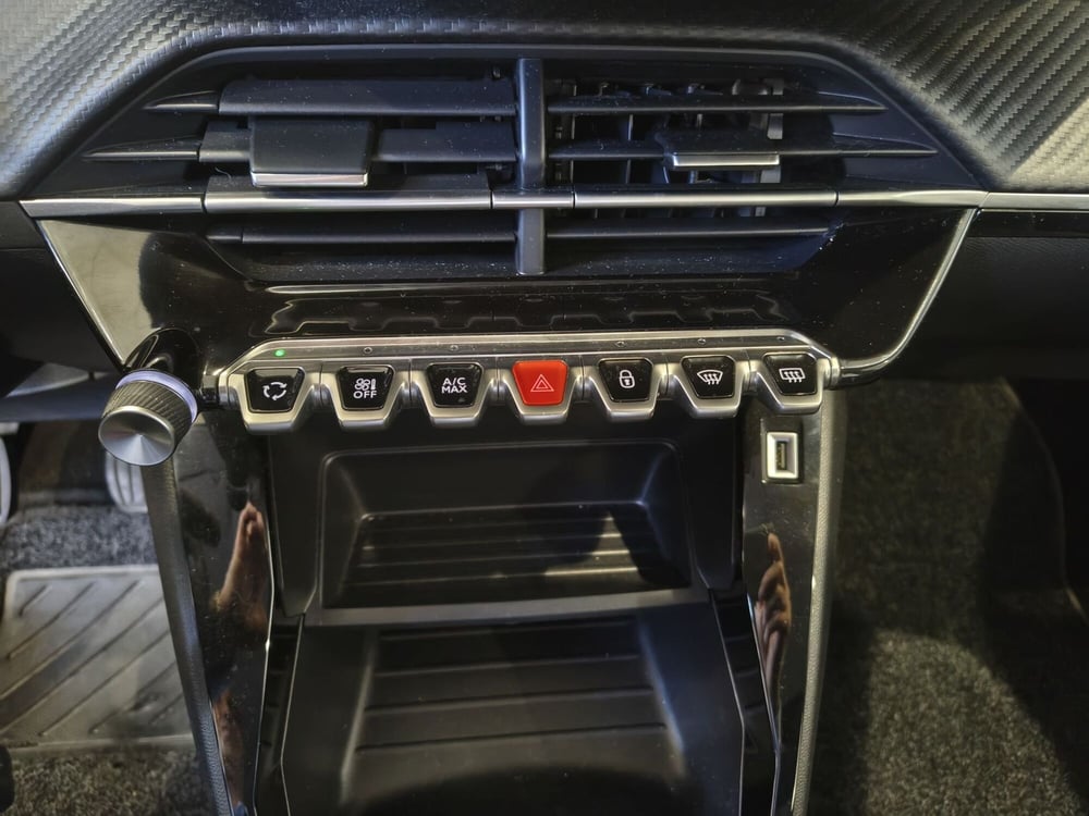 Peugeot 208 usata a Novara (14)
