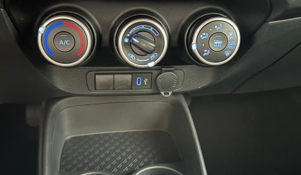 Toyota Aygo X usata a Cremona (7)