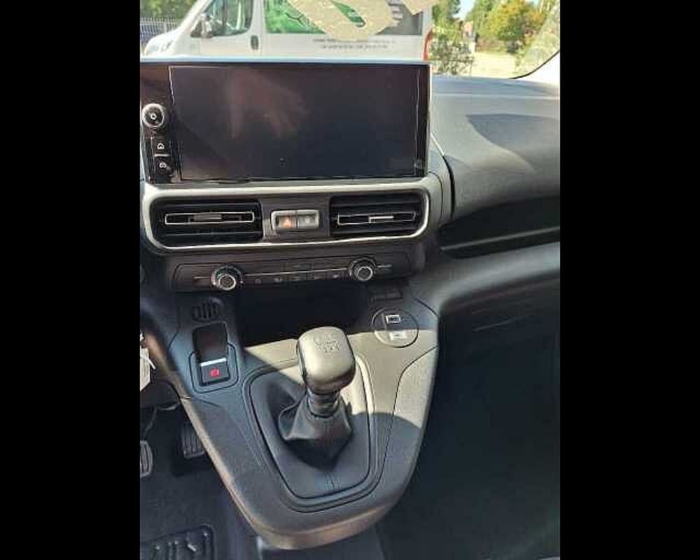 Citroen Berlingo Furgone nuova a Venezia (11)