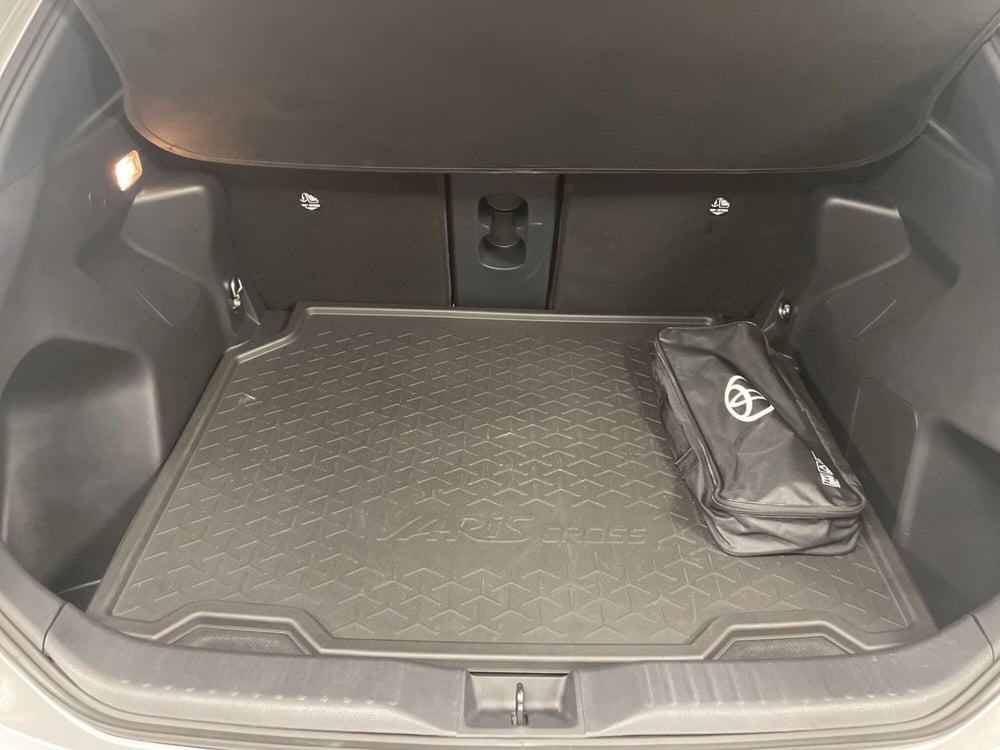 Toyota Yaris Cross usata a Varese (12)