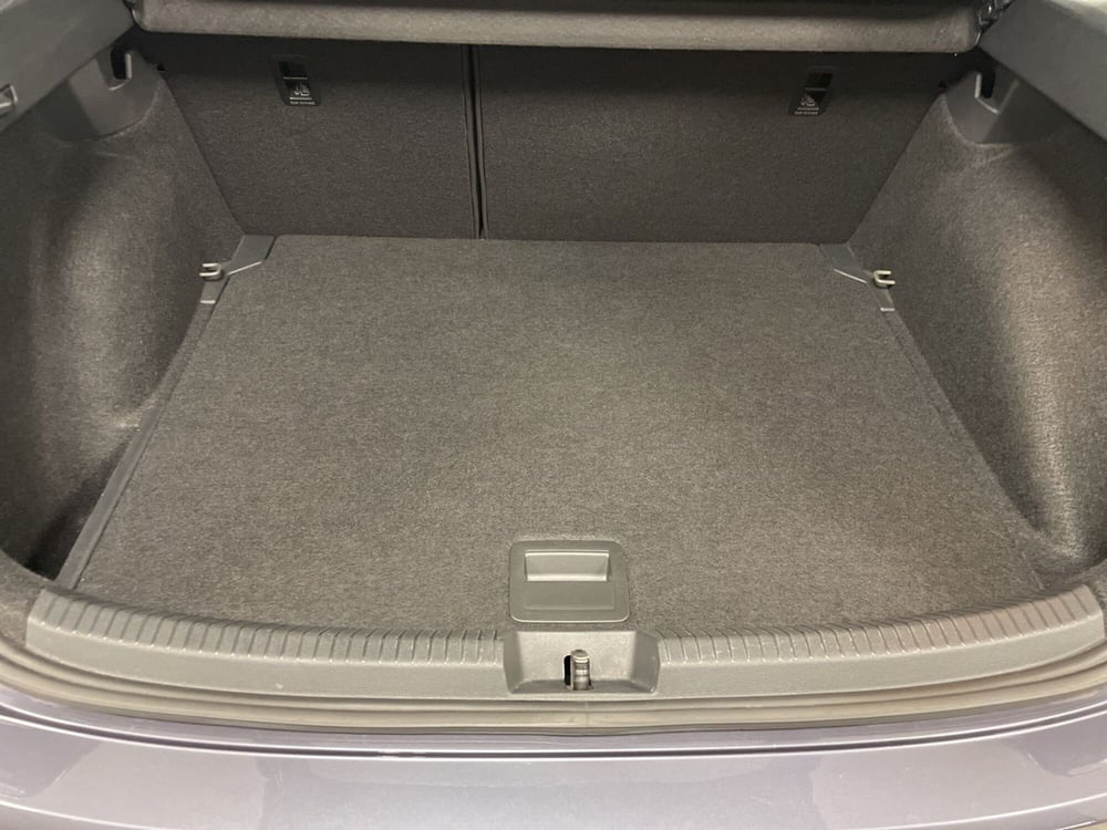 Volkswagen Taigo usata a Varese (11)