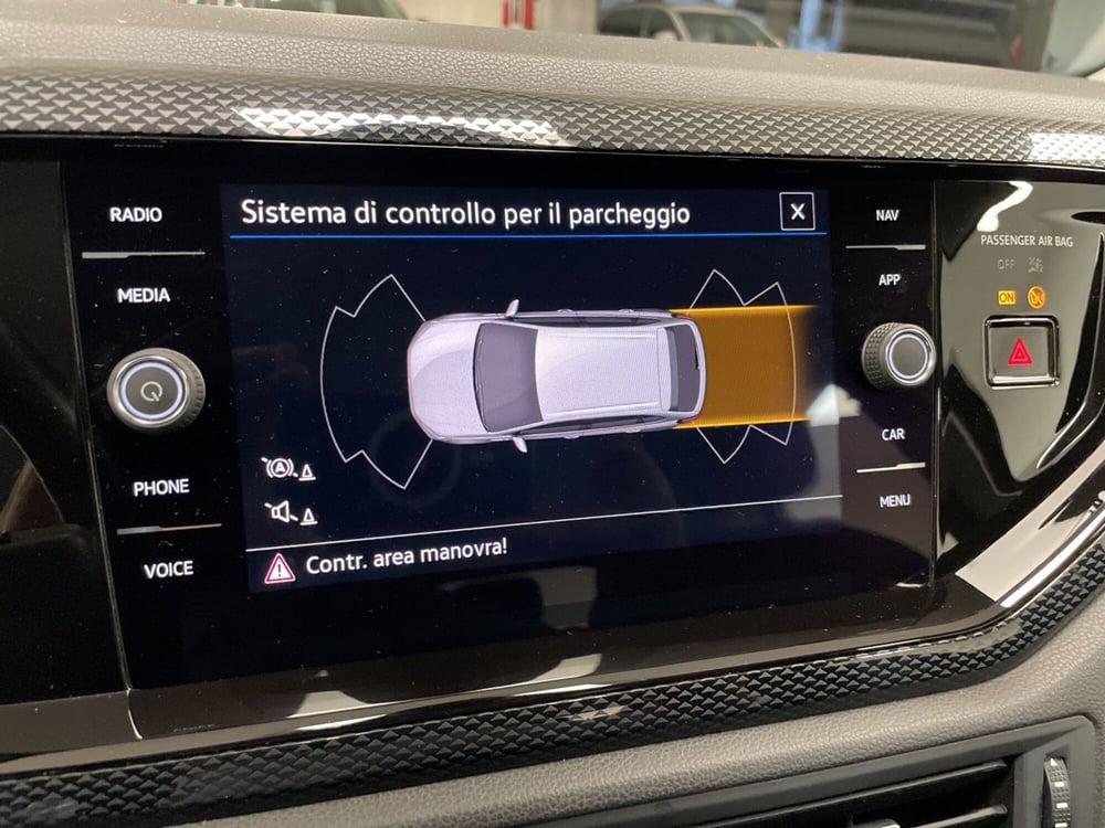 Volkswagen Taigo usata a Varese (13)