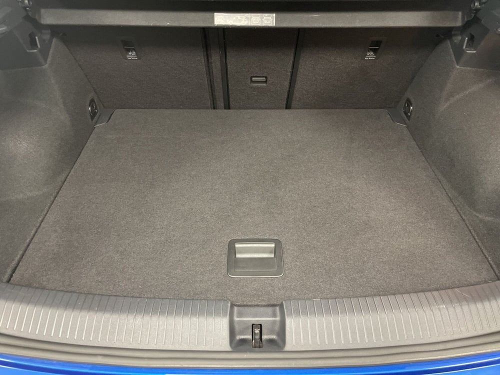 Volkswagen T-Roc usata a Varese (13)