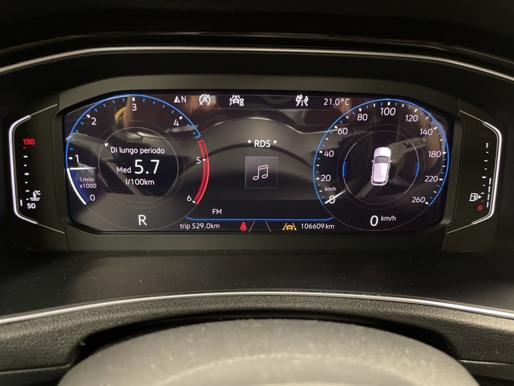 Volkswagen T-Roc usata a Varese (8)