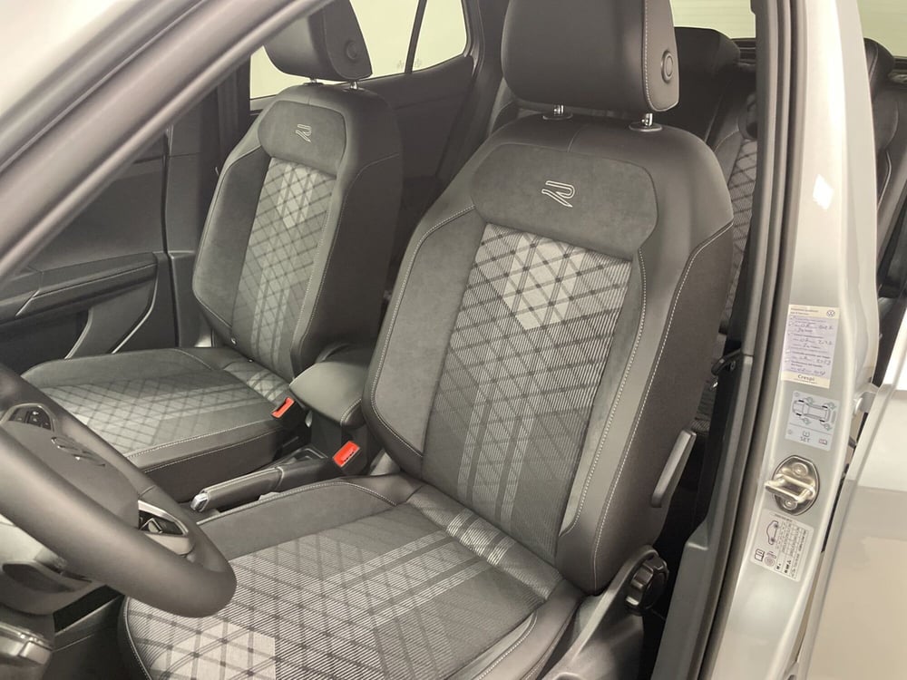 Volkswagen T-Cross nuova a Varese (12)