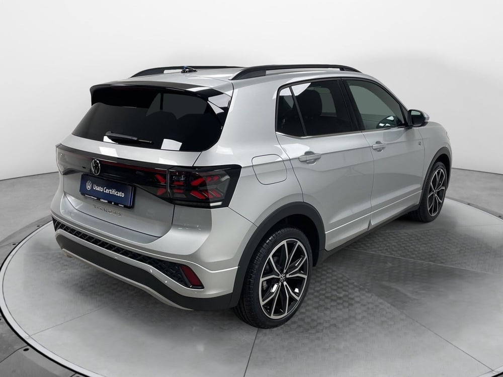Volkswagen T-Cross nuova a Varese (4)