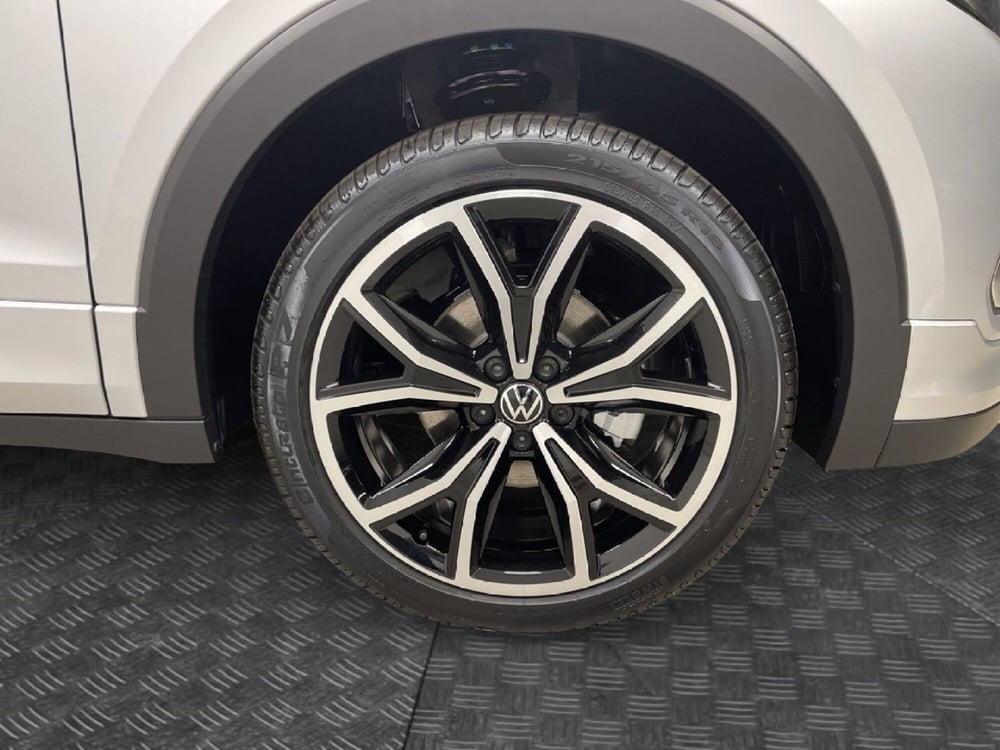 Volkswagen T-Cross nuova a Varese (7)