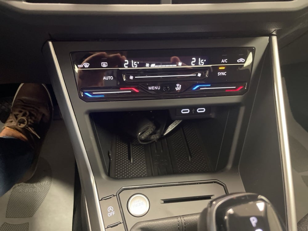Volkswagen Taigo nuova a Varese (10)