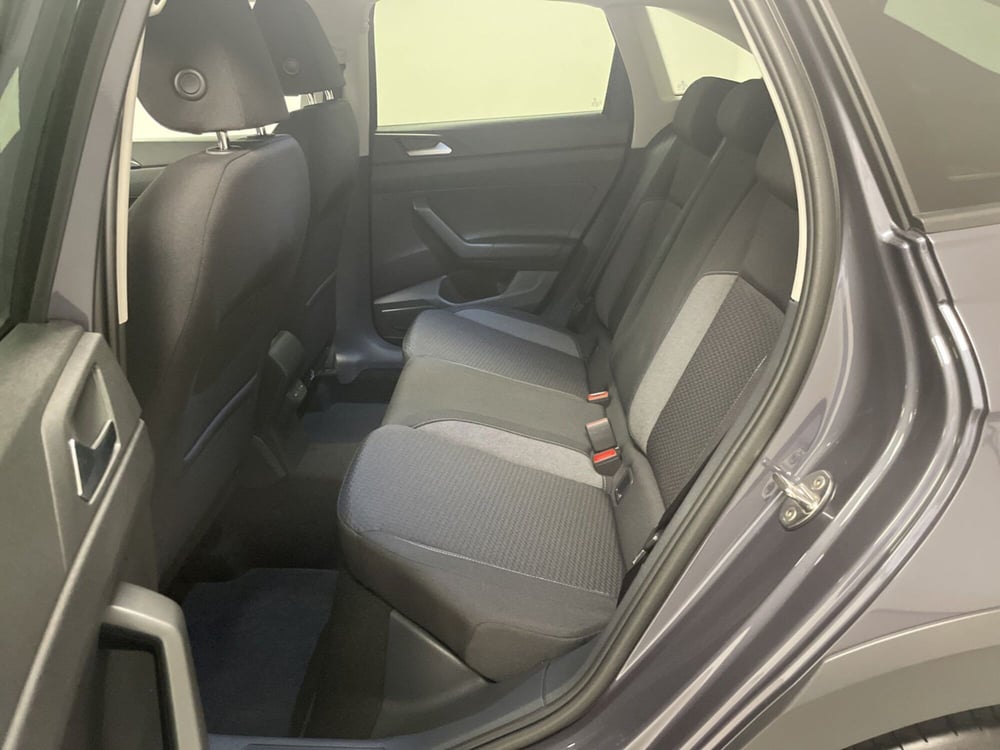 Volkswagen Taigo nuova a Varese (12)
