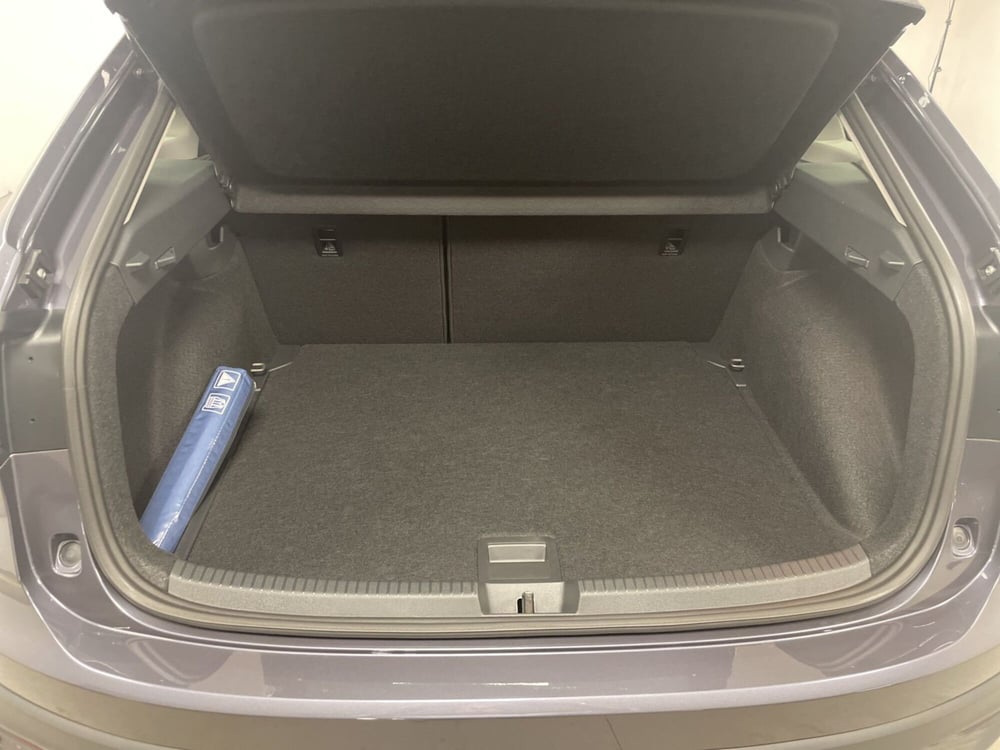 Volkswagen Taigo nuova a Varese (13)