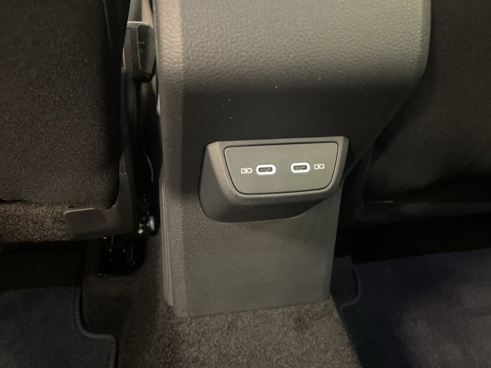 Volkswagen Taigo nuova a Varese (18)
