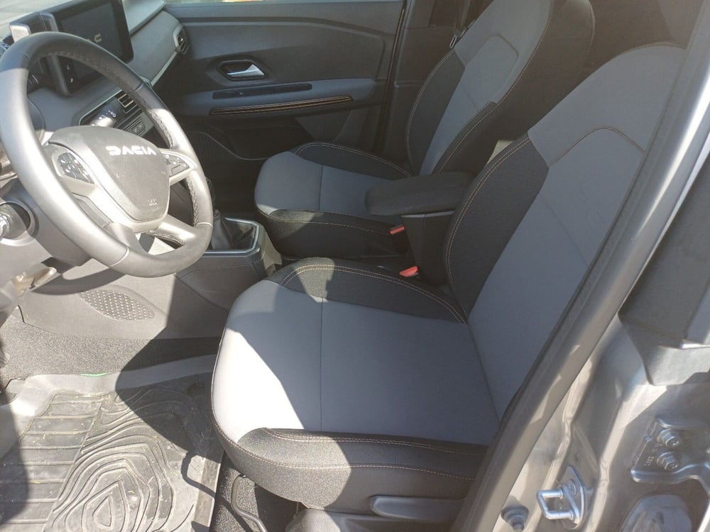 Dacia Jogger usata a Frosinone (11)
