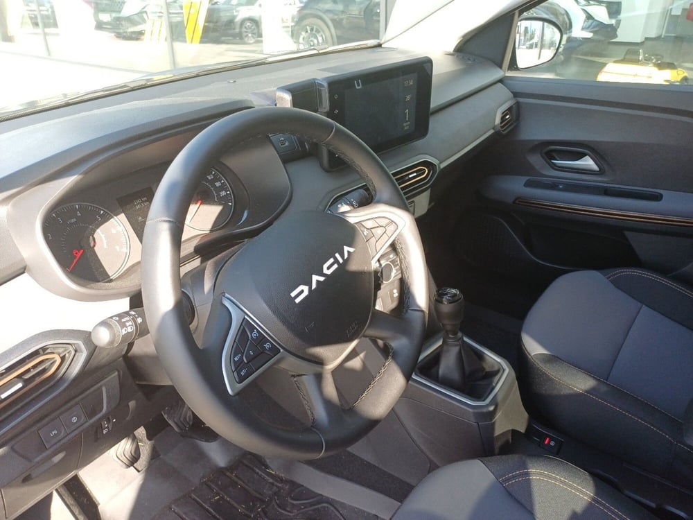 Dacia Jogger usata a Frosinone (17)