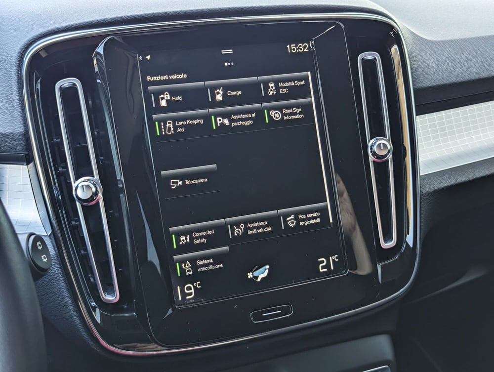Volvo XC40 usata a Pescara (16)