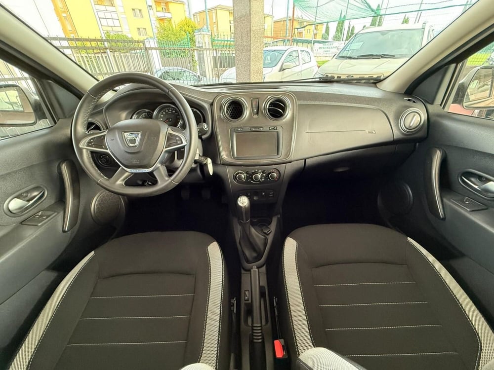 Dacia Sandero usata a Brescia (8)