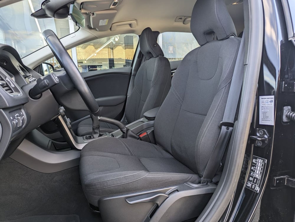 Volvo V40 usata a Pescara (10)