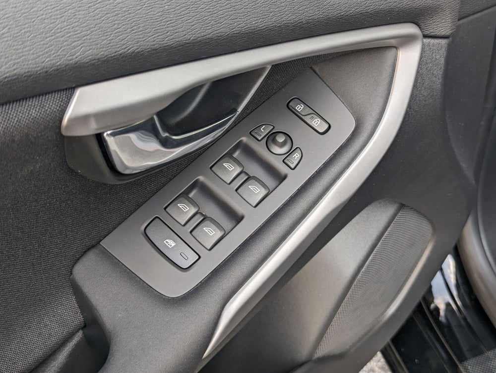 Volvo V40 usata a Pescara (9)