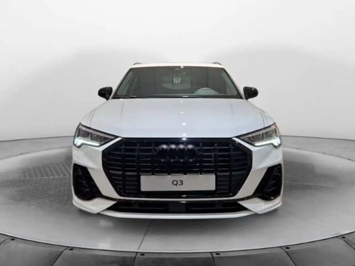 Audi Q3 nuova a Pistoia (2)