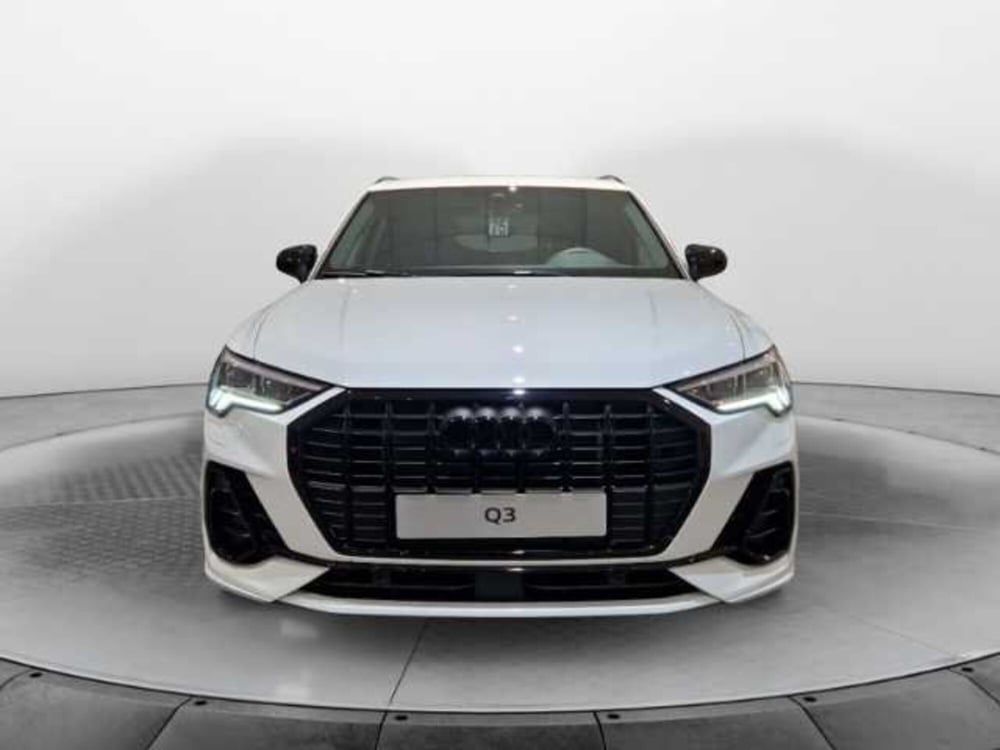 Audi Q3 nuova a Pistoia (2)