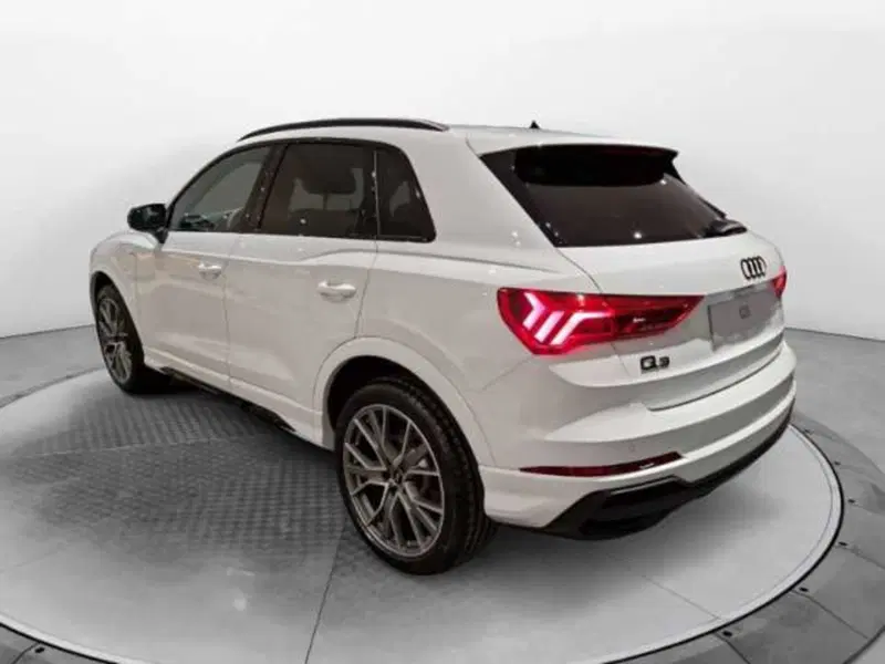 Audi Q3 nuova a Pistoia (5)