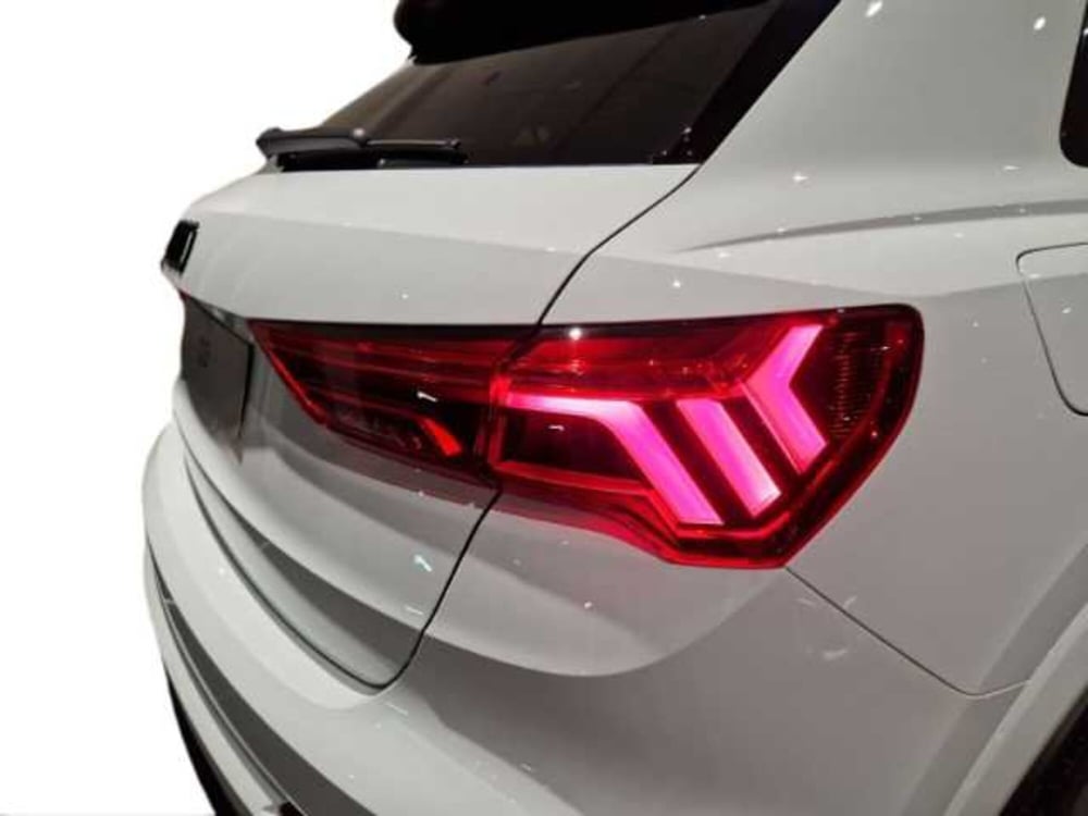 Audi Q3 nuova a Pistoia (6)