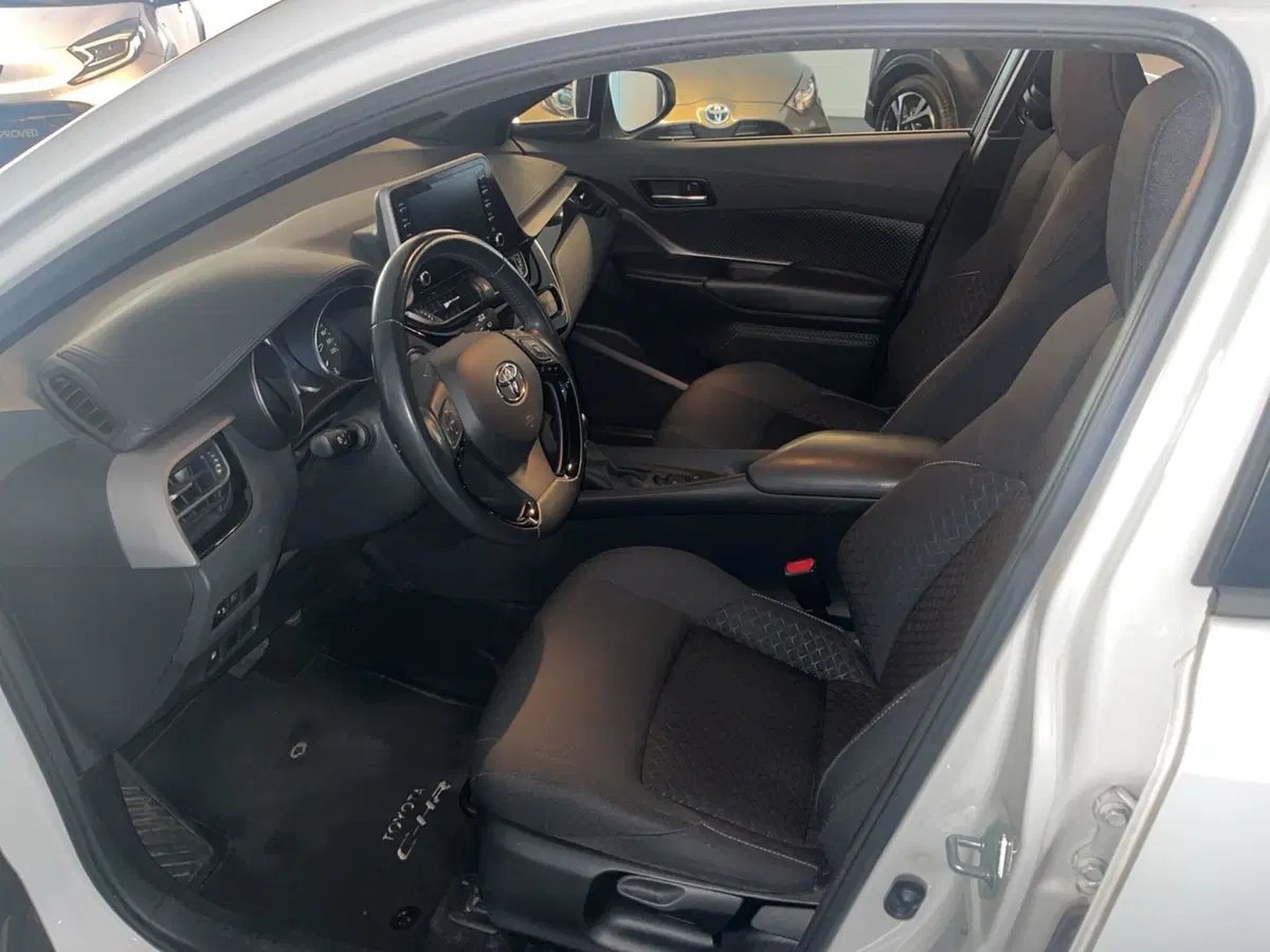 Toyota Toyota C-HR usata a Vicenza (11)