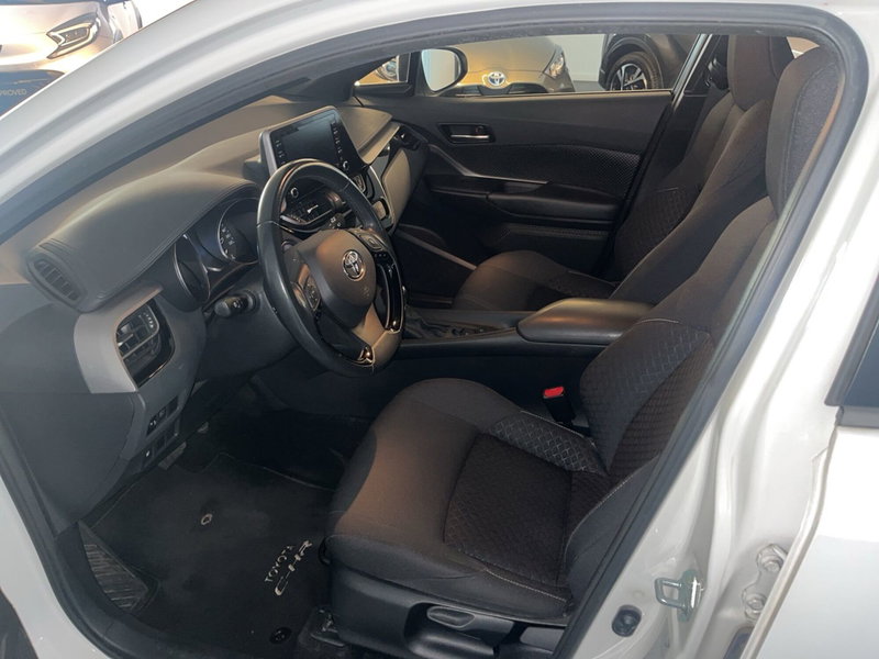 Toyota Toyota C-HR usata a Vicenza (11)