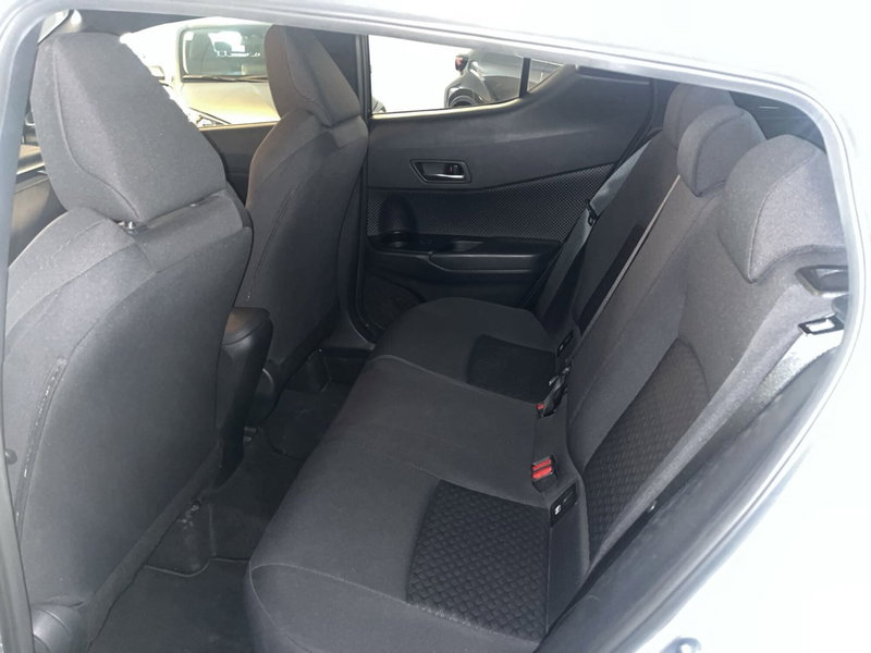 Toyota Toyota C-HR usata a Vicenza (12)