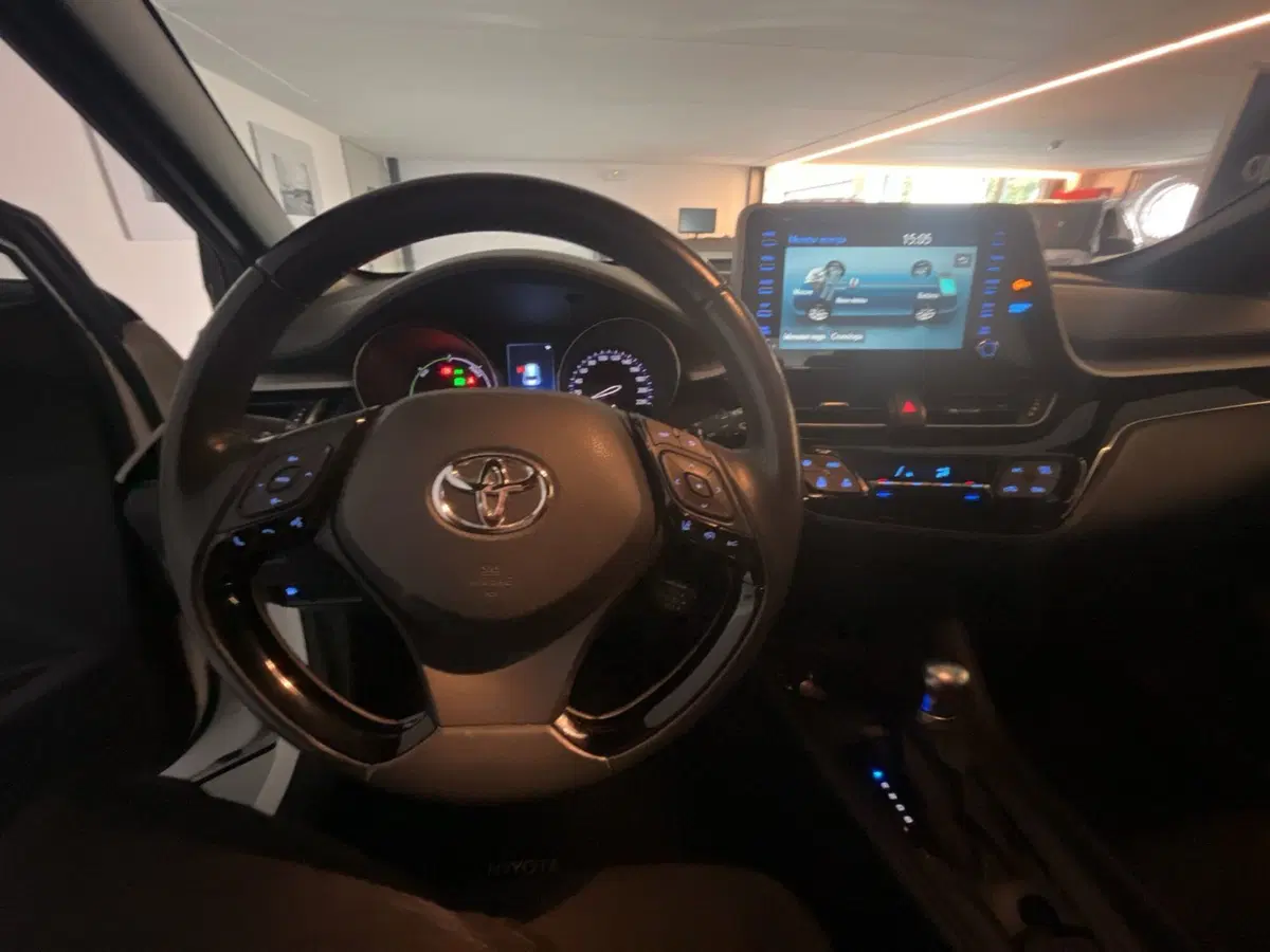 Toyota Toyota C-HR usata a Vicenza (13)