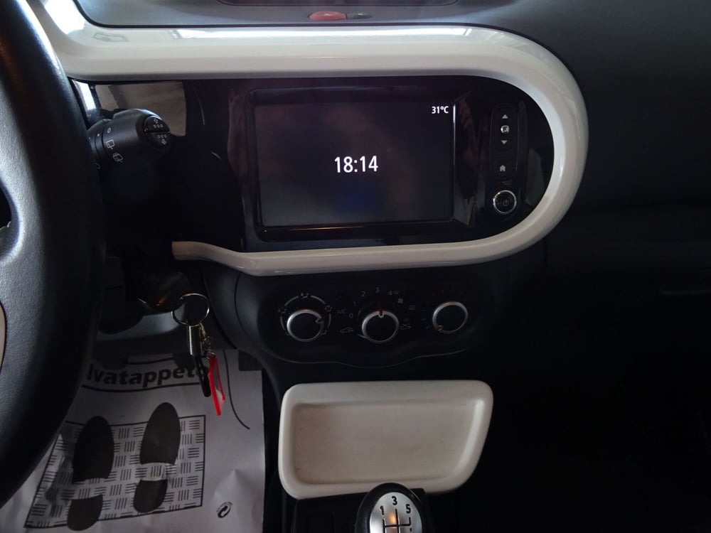 Renault Twingo usata a Lucca (10)
