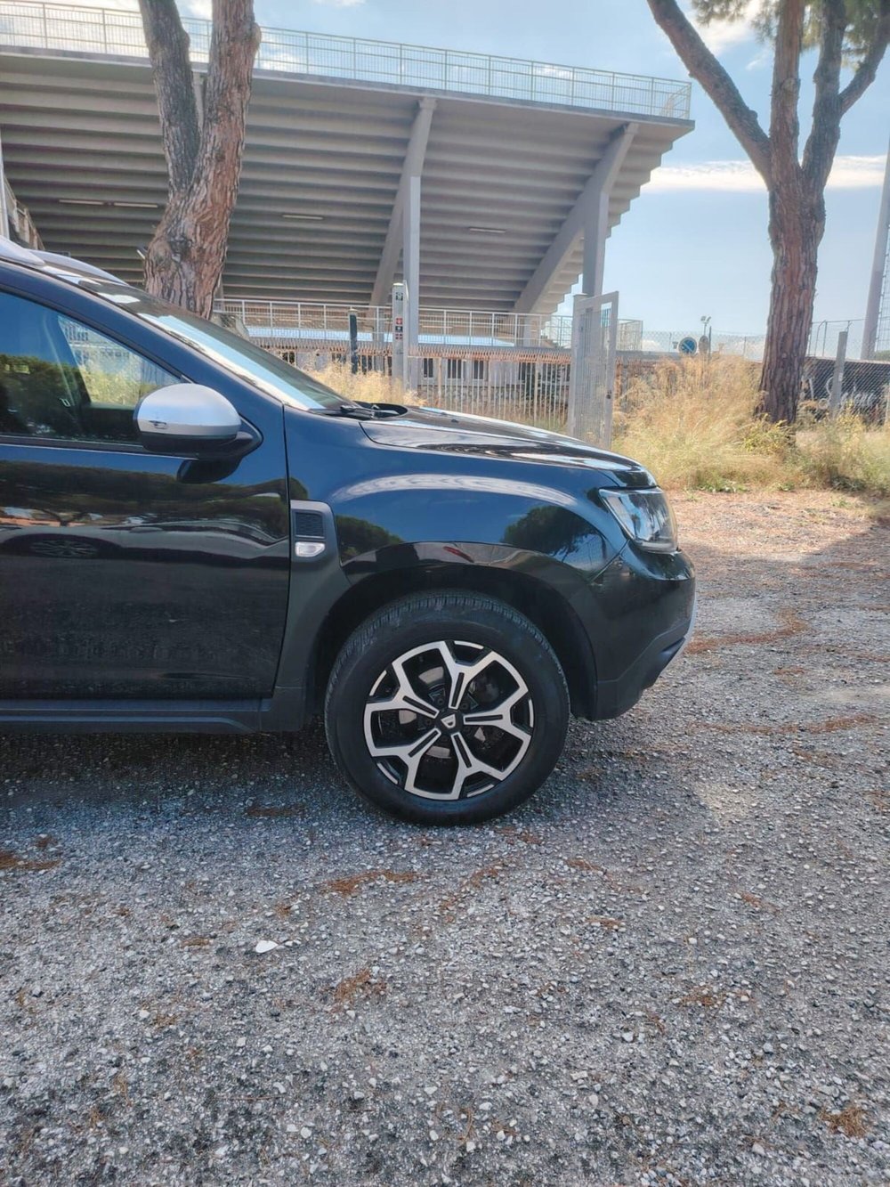Dacia Duster usata a Massa-Carrara (19)