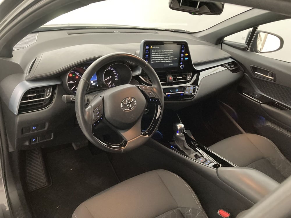 Toyota Toyota C-HR usata a Foggia (10)