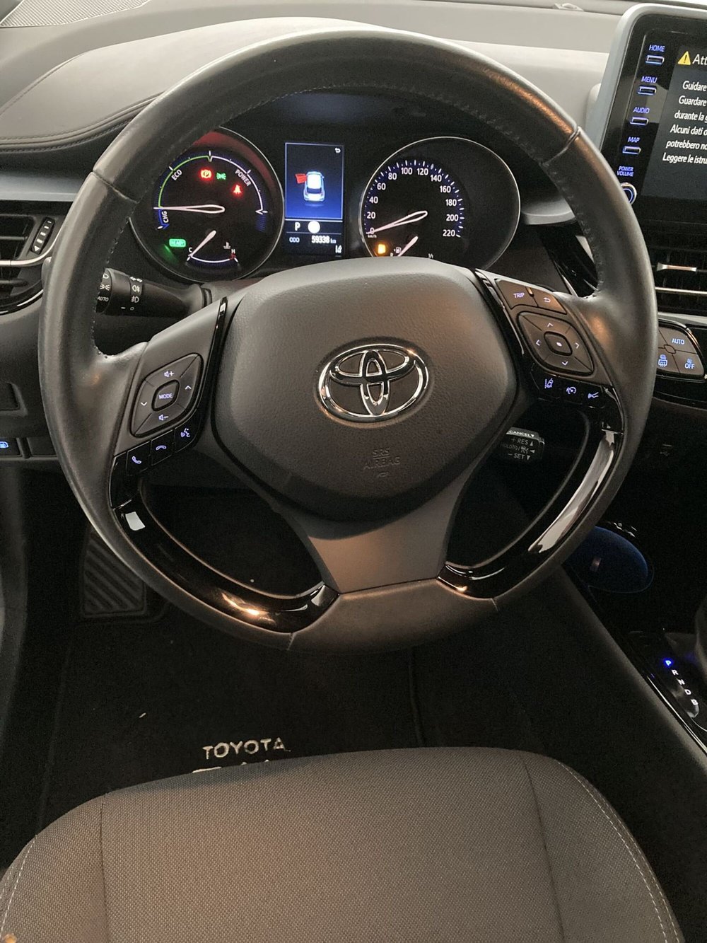Toyota Toyota C-HR usata a Foggia (11)