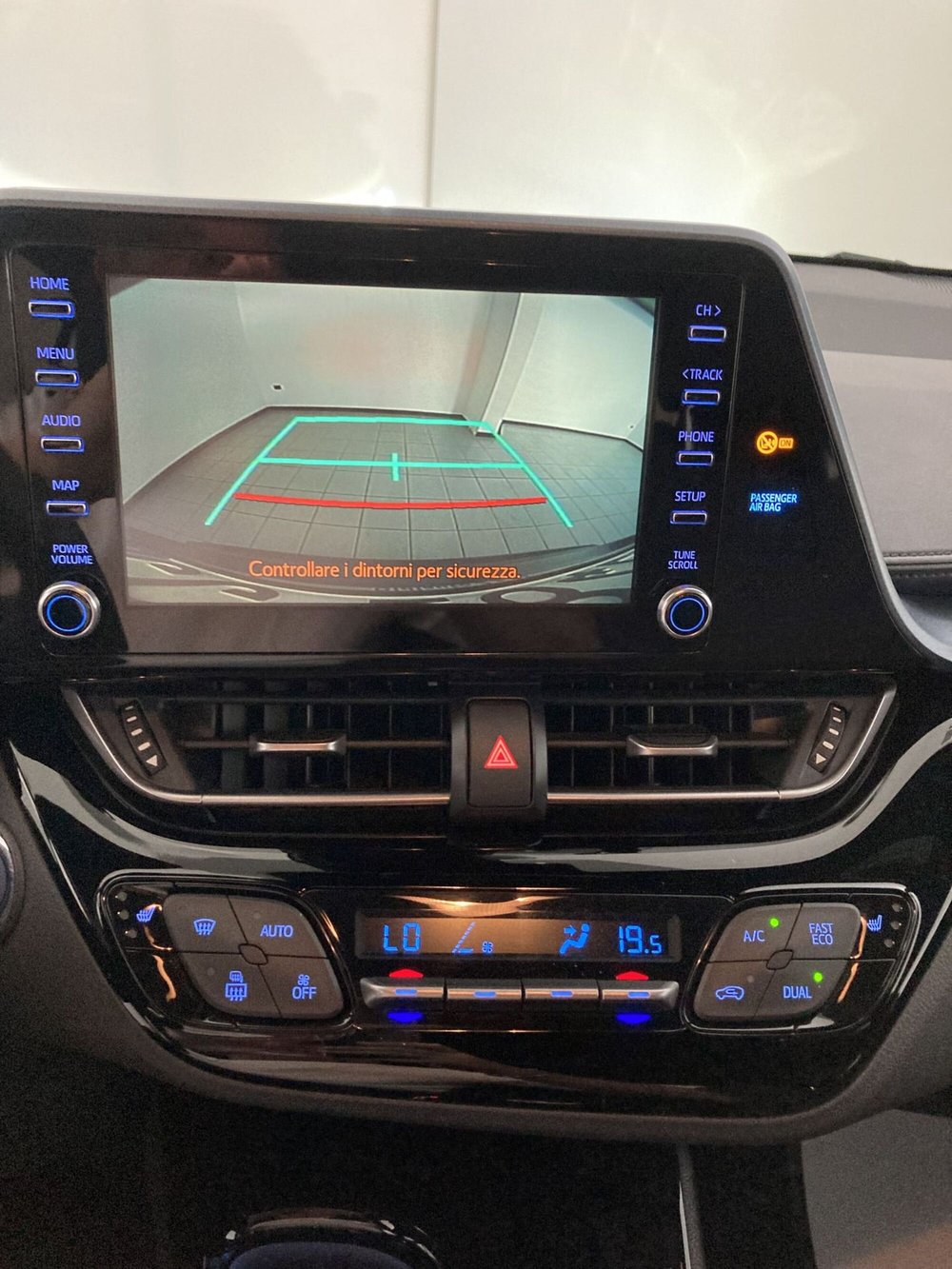 Toyota Toyota C-HR usata a Foggia (15)