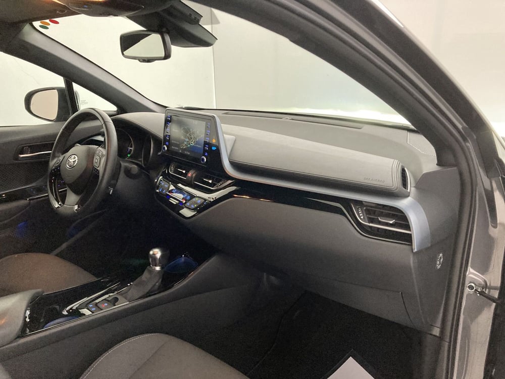 Toyota Toyota C-HR usata a Foggia (16)