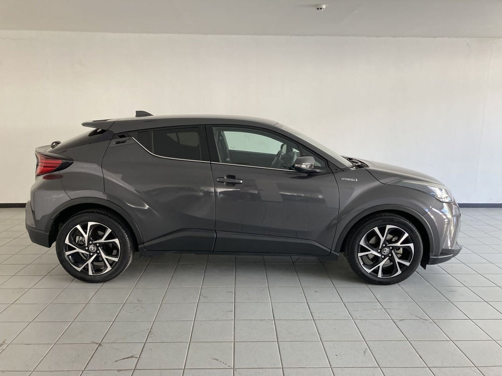 Toyota Toyota C-HR usata a Foggia (4)