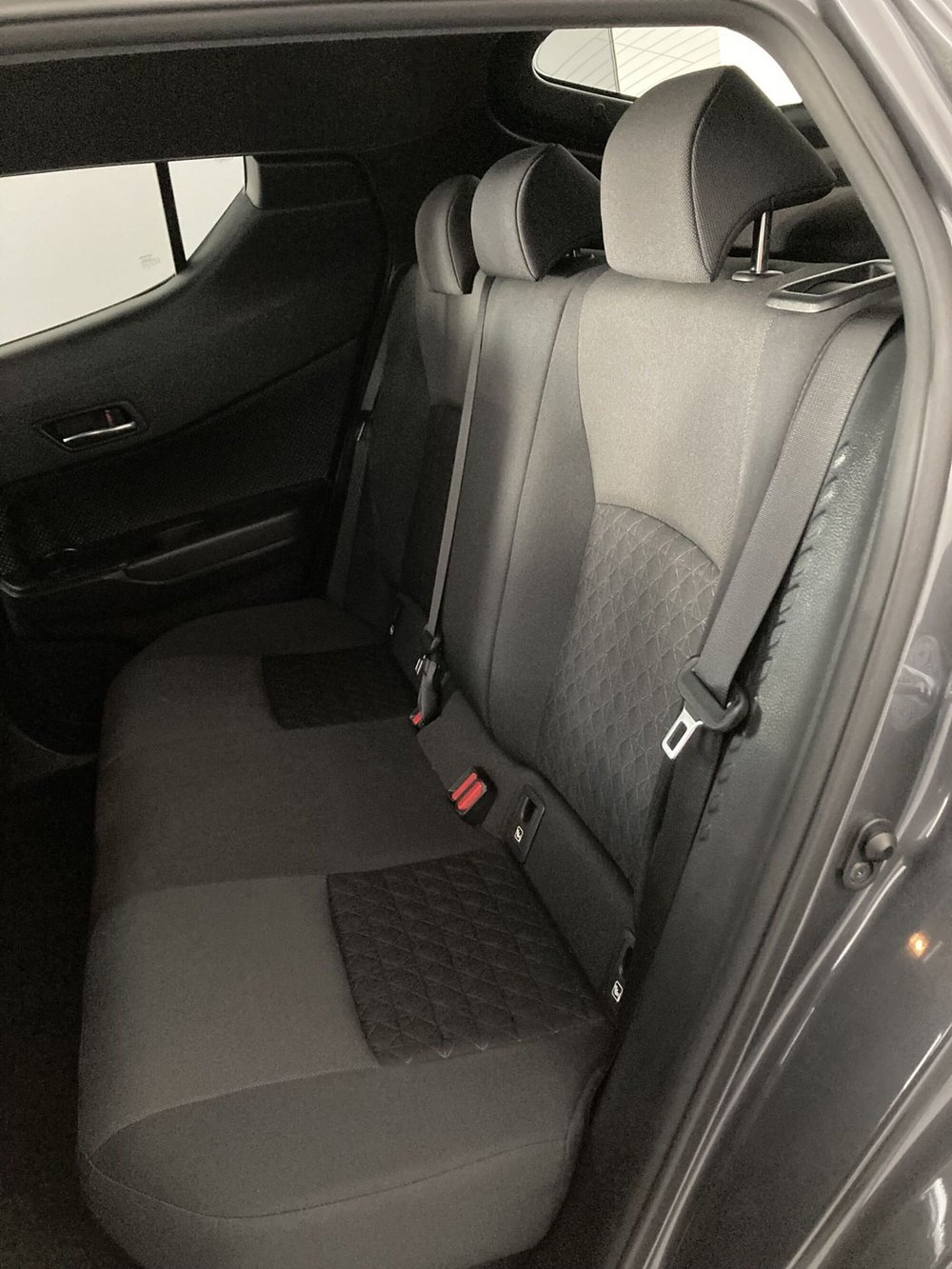 Toyota Toyota C-HR usata a Foggia (8)