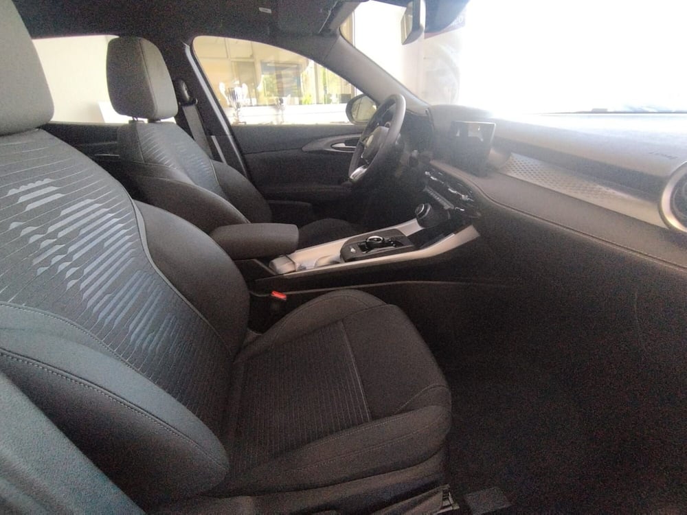 Alfa Romeo Tonale nuova a Arezzo (12)
