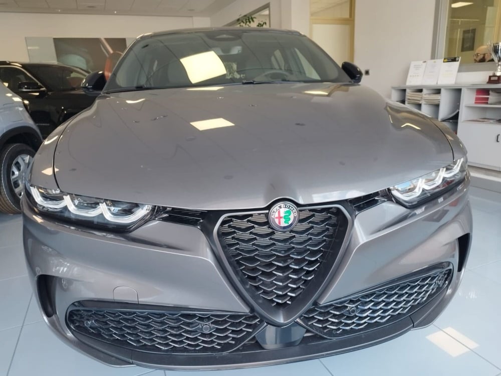 Alfa Romeo Tonale nuova a Arezzo (2)