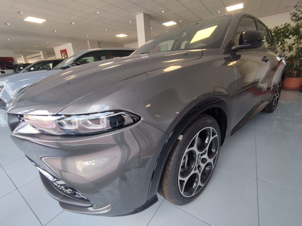 Alfa Romeo Tonale nuova a Arezzo (3)