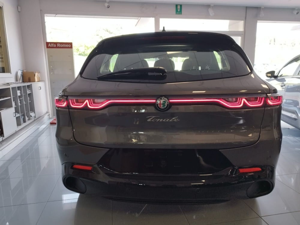 Alfa Romeo Tonale nuova a Arezzo (8)
