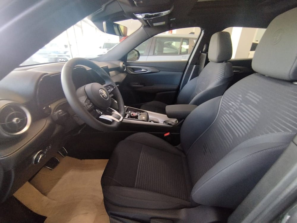 Alfa Romeo Tonale nuova a Arezzo (9)