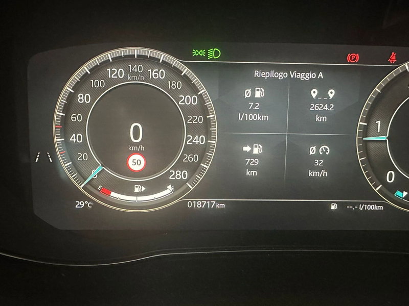 Jaguar E-Pace usata a Milano (10)