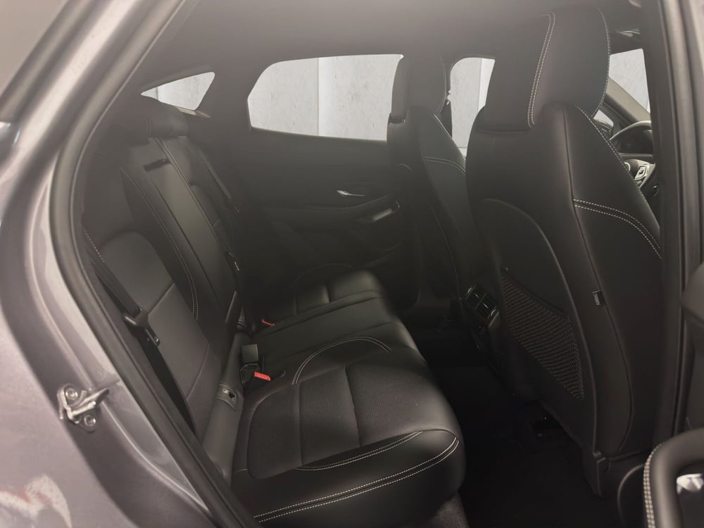 Jaguar E-Pace usata a Milano (5)