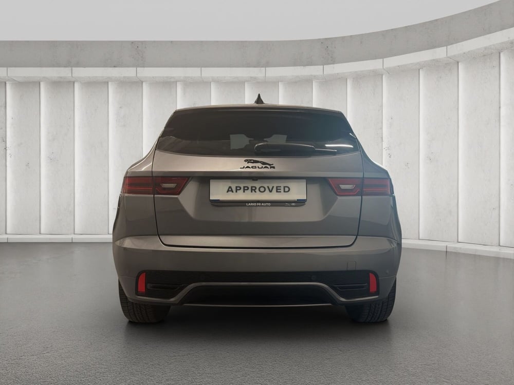 Jaguar E-Pace usata a Milano (7)
