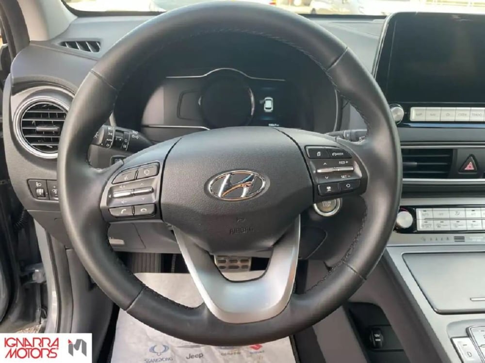 Hyundai Kona nuova a Latina (19)