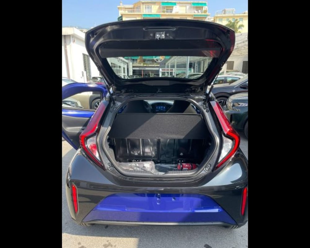 Toyota Aygo X nuova a Alessandria (11)