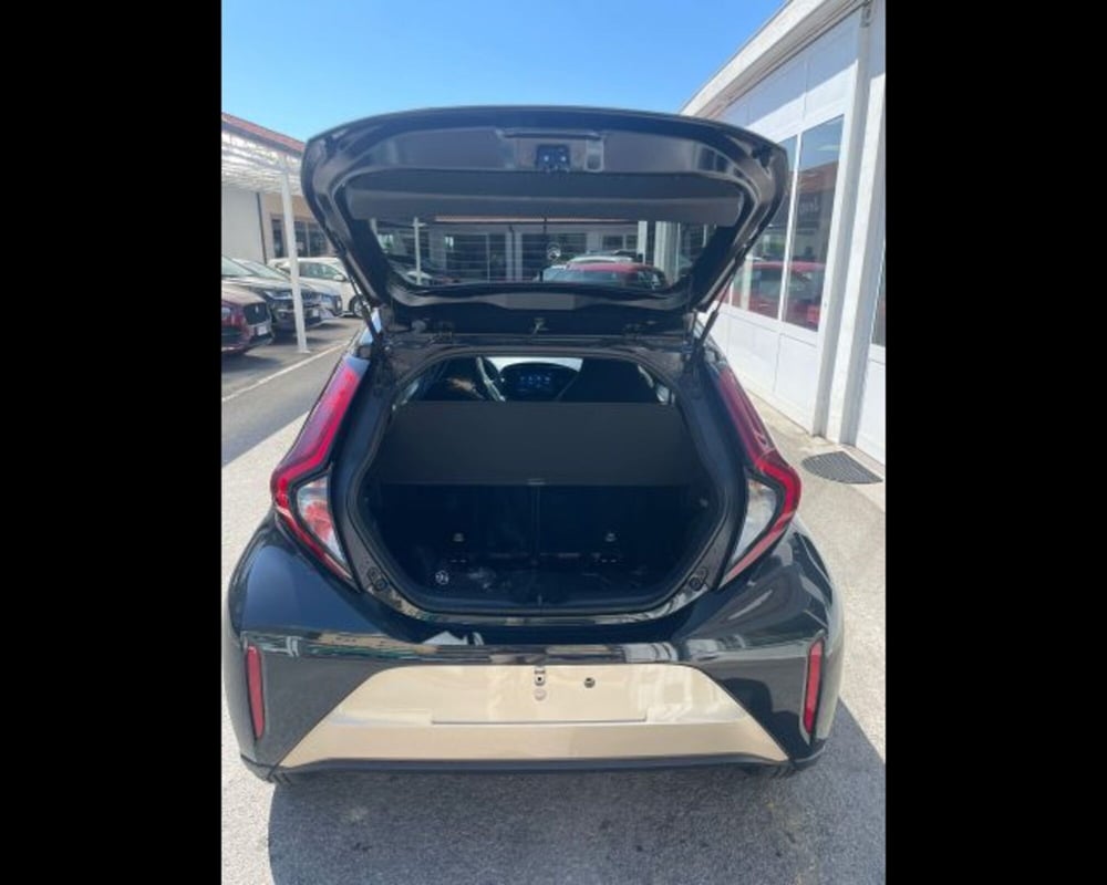 Toyota Aygo X nuova a Alessandria (8)